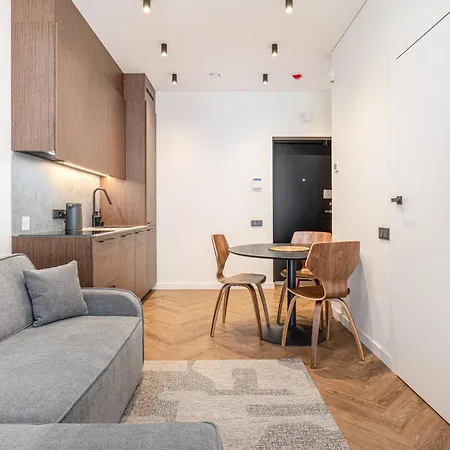 Fresh & Functional I Pool I Cohost * Palanga