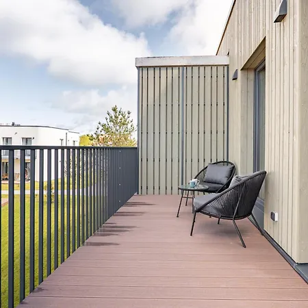 Fresh & Functional I Pool I Cohost * Palanga