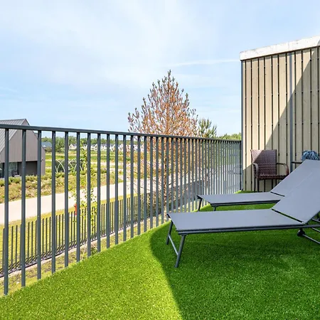 Fresh & Functional I Pool I Cohost Butas *