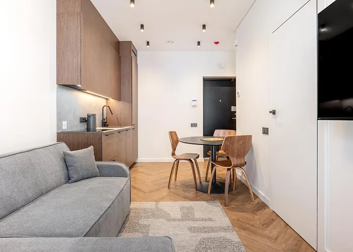 Fresh & Functional I Pool I Cohost * Palanga