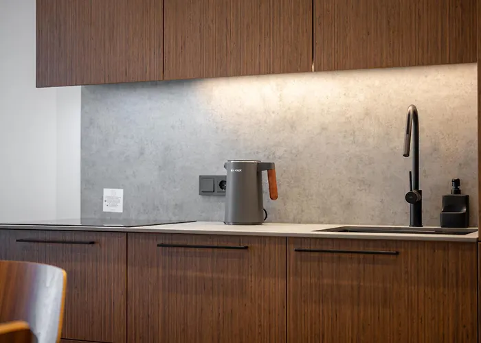 Fresh & Functional I Pool I Cohost