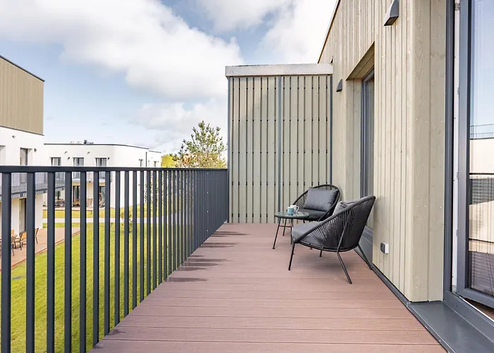 Fresh & Functional I Pool I Cohost * Palanga